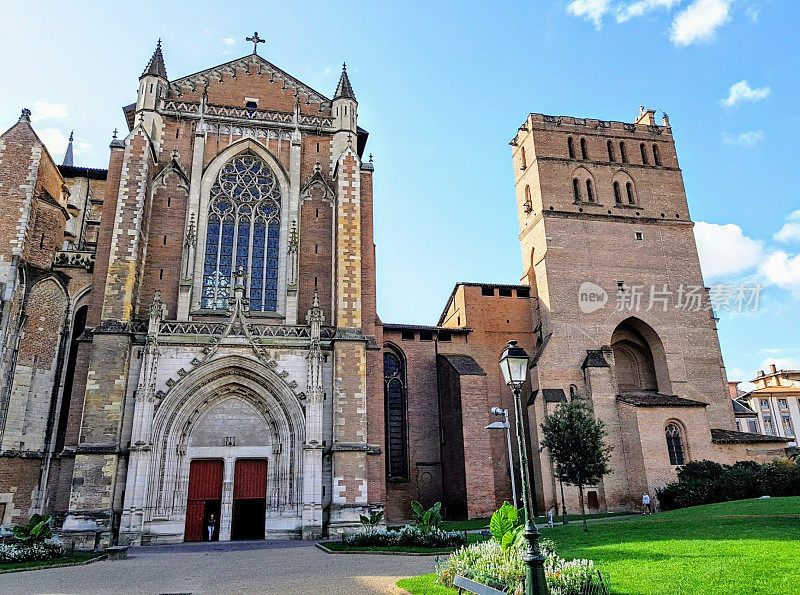 图卢兹大教堂(法语:cathdrale Saint-Étienne de Toulouse)是位于法国图卢兹市的一座罗马天主教教堂